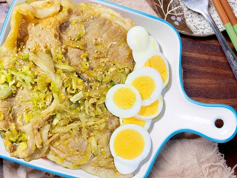 ☘️玉ねぎの芽たっぷり豚生姜焼き(ゆでたまご付き)